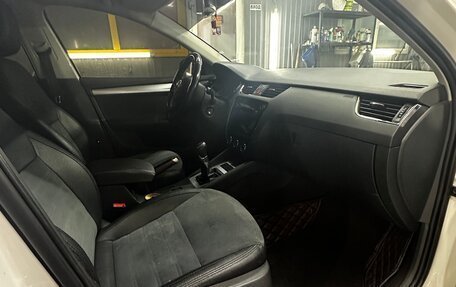 Skoda Octavia, 2013 год, 1 000 000 рублей, 13 фотография