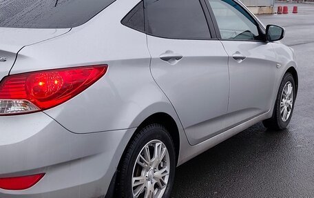 Hyundai Solaris II рестайлинг, 2011 год, 635 000 рублей, 4 фотография