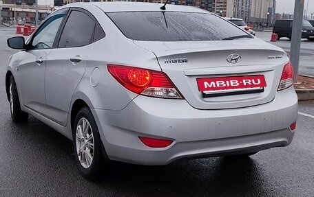 Hyundai Solaris II рестайлинг, 2011 год, 635 000 рублей, 2 фотография