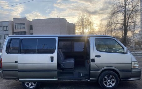 Toyota HiAce H100, 2004 год, 1 450 000 рублей, 5 фотография