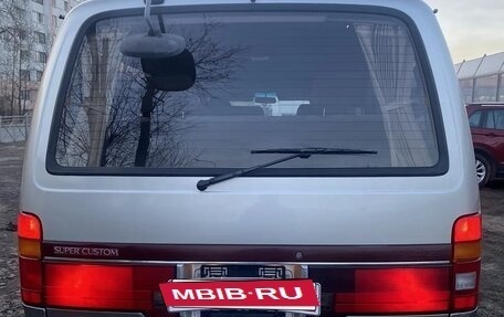 Toyota HiAce H100, 2004 год, 1 450 000 рублей, 3 фотография