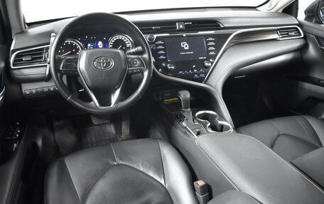 Toyota Camry, 2018 год, 2 559 900 рублей, 6 фотография