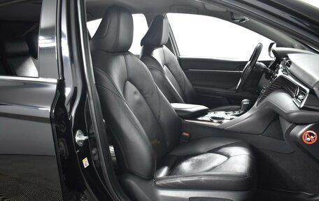 Toyota Camry, 2018 год, 2 559 900 рублей, 8 фотография