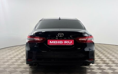 Toyota Camry, 2018 год, 2 559 900 рублей, 4 фотография