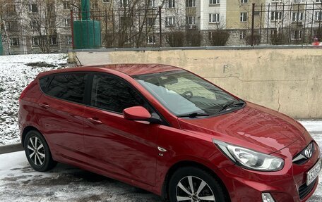 Hyundai Solaris II рестайлинг, 2012 год, 850 000 рублей, 4 фотография