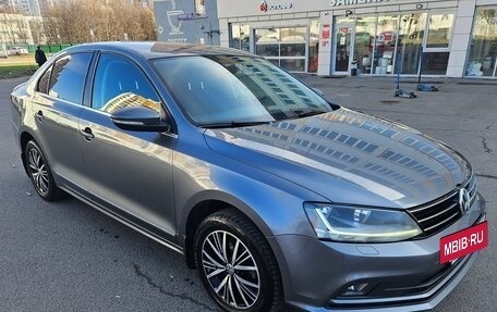 Volkswagen Jetta VI, 2017 год, 1 500 000 рублей, 2 фотография