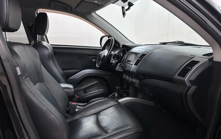 Mitsubishi Outlander III рестайлинг 3, 2011 год, 1 350 000 рублей, 11 фотография