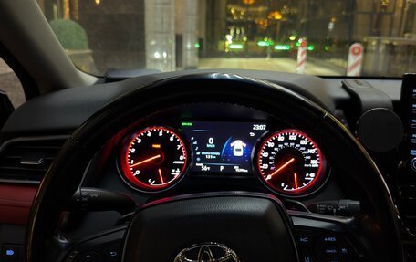 Toyota Camry, 2021 год, 3 250 000 рублей, 4 фотография