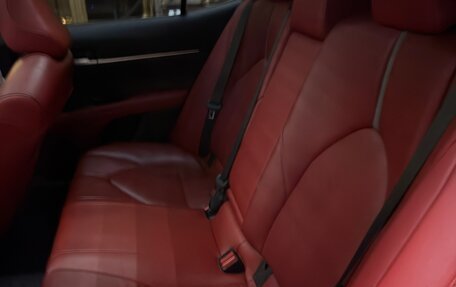 Toyota Camry, 2021 год, 3 250 000 рублей, 5 фотография