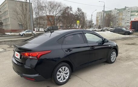 Hyundai Solaris II рестайлинг, 2022 год, 1 780 000 рублей, 8 фотография