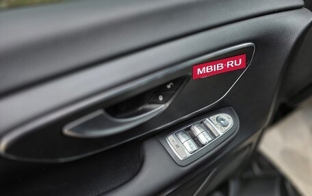 Mercedes-Benz V-Класс, 2016 год, 3 750 000 рублей, 14 фотография