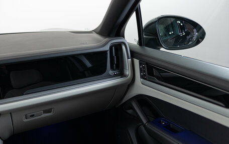 Porsche Cayenne III, 2023 год, 13 990 000 рублей, 19 фотография