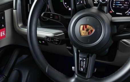 Porsche Cayenne III, 2023 год, 13 990 000 рублей, 15 фотография