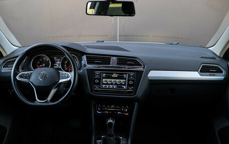 Volkswagen Tiguan II, 2021 год, 2 990 000 рублей, 9 фотография