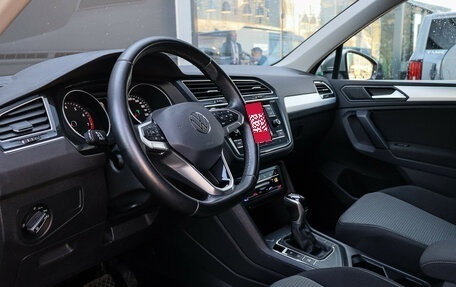 Volkswagen Tiguan II, 2021 год, 2 990 000 рублей, 12 фотография