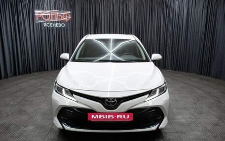 Toyota Camry, 2018 год, 2 698 000 рублей, 2 фотография