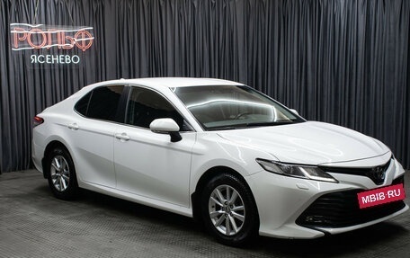 Toyota Camry, 2018 год, 2 698 000 рублей, 3 фотография