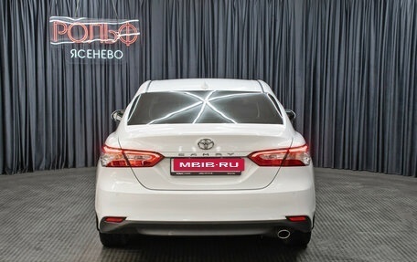 Toyota Camry, 2018 год, 2 698 000 рублей, 6 фотография