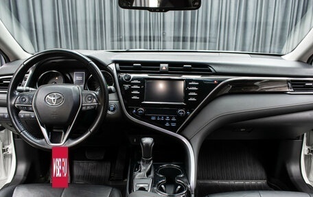 Toyota Camry, 2018 год, 2 698 000 рублей, 14 фотография