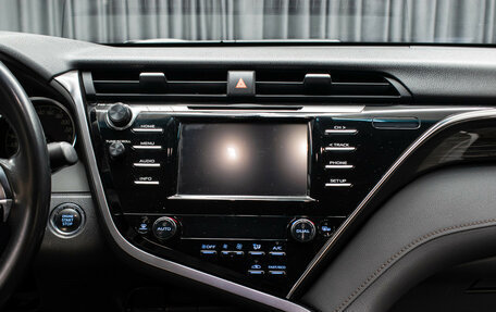 Toyota Camry, 2018 год, 2 698 000 рублей, 15 фотография