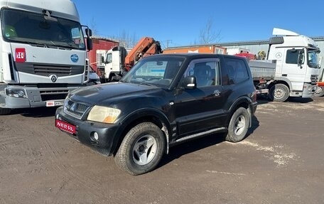 Mitsubishi Pajero III рестайлинг, 2004 год, 749 000 рублей, 1 фотография