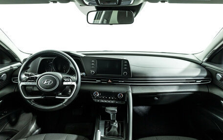 Hyundai Elantra, 2020 год, 1 999 000 рублей, 13 фотография