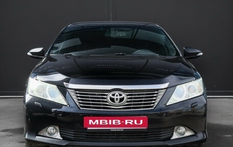 Toyota Camry, 2013 год, 1 675 000 рублей, 2 фотография