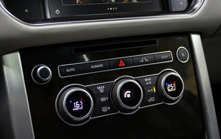 Land Rover Range Rover IV рестайлинг, 2016 год, 5 198 000 рублей, 18 фотография