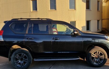 Toyota Land Cruiser Prado 150 рестайлинг 2, 2010 год, 2 600 000 рублей, 6 фотография