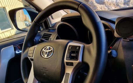 Toyota Land Cruiser Prado 150 рестайлинг 2, 2010 год, 2 600 000 рублей, 11 фотография