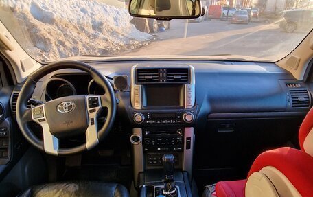 Toyota Land Cruiser Prado 150 рестайлинг 2, 2010 год, 2 600 000 рублей, 9 фотография