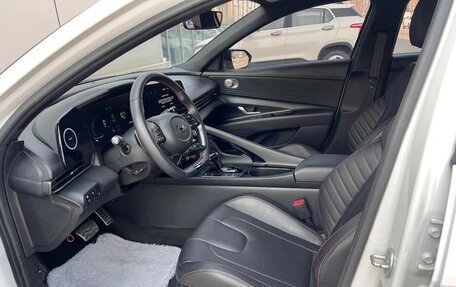 Hyundai Elantra, 2023 год, 1 840 000 рублей, 7 фотография