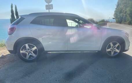 Mercedes-Benz GLA, 2018 год, 3 050 000 рублей, 9 фотография