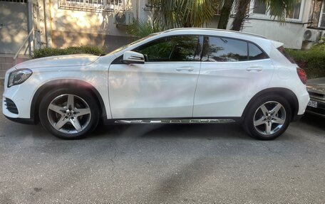 Mercedes-Benz GLA, 2018 год, 3 050 000 рублей, 14 фотография