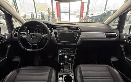 Volkswagen Touran III, 2022 год, 2 009 700 рублей, 7 фотография