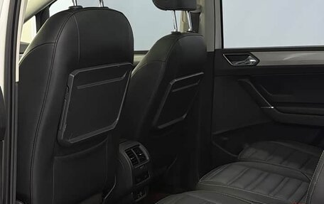 Volkswagen Touran III, 2022 год, 2 009 700 рублей, 10 фотография