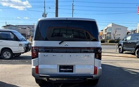 Mitsubishi Delica D:5 I, 2022 год, 2 399 444 рублей, 6 фотография