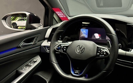 Volkswagen Golf R, 2023 год, 6 700 000 рублей, 12 фотография