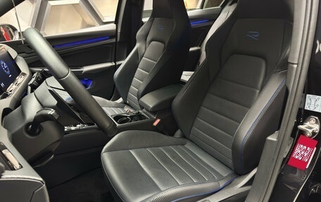 Volkswagen Golf R, 2023 год, 6 700 000 рублей, 14 фотография