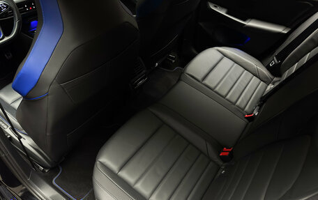 Volkswagen Golf R, 2023 год, 6 700 000 рублей, 21 фотография