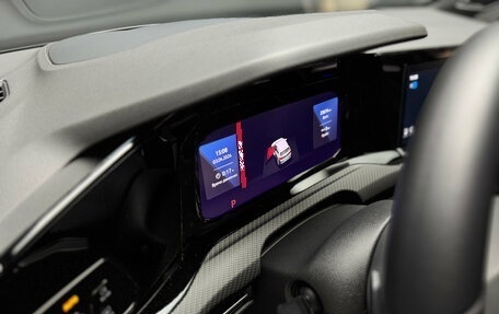 Volkswagen Golf R, 2023 год, 6 700 000 рублей, 20 фотография