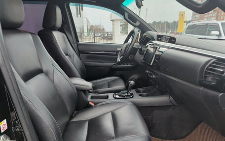 Toyota Hilux VIII, 2018 год, 3 335 000 рублей, 11 фотография