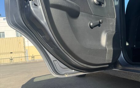 Nissan Note II рестайлинг, 2010 год, 600 000 рублей, 21 фотография