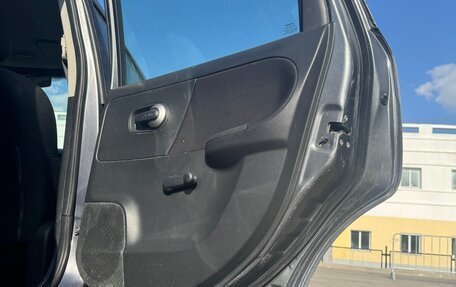 Nissan Note II рестайлинг, 2010 год, 600 000 рублей, 22 фотография