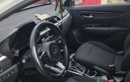 KIA Rio IV, 2018 год, 750 000 рублей, 5 фотография