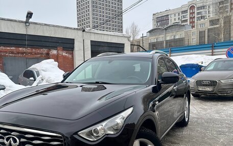 Infiniti FX II, 2011 год, 2 100 000 рублей, 13 фотография