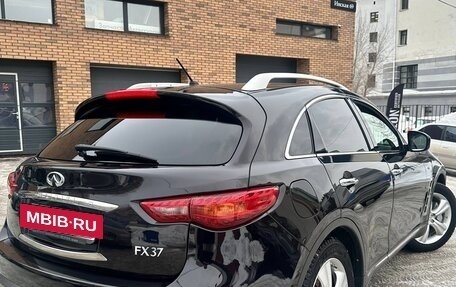 Infiniti FX II, 2011 год, 2 100 000 рублей, 17 фотография