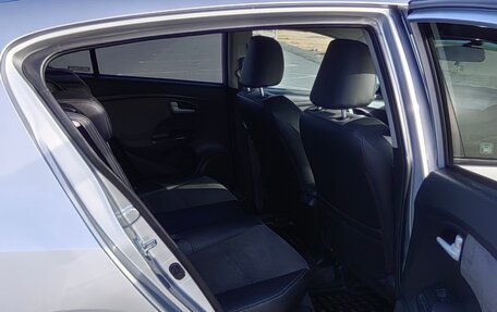 Honda Insight II рестайлинг, 2011 год, 830 000 рублей, 8 фотография