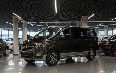 Hyundai Grand Starex Grand Starex I рестайлинг 2, 2018 год, 3 410 000 рублей, 1 фотография