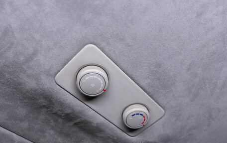 Hyundai Grand Starex Grand Starex I рестайлинг 2, 2018 год, 3 410 000 рублей, 13 фотография